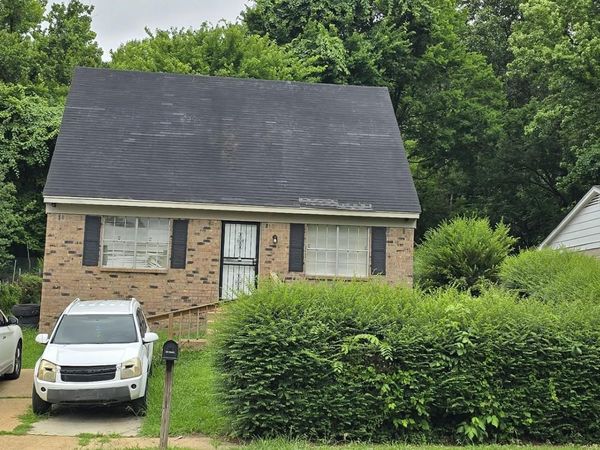 3699 SKYLARK DR, Memphis, TN 38109