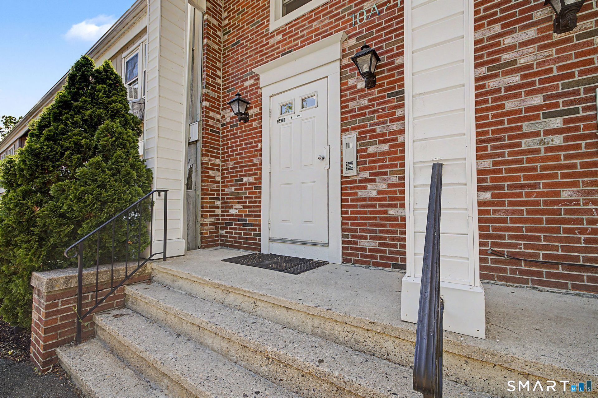 10 Scuppo, Unit A10, Danbury, CT 06811 Main Photo