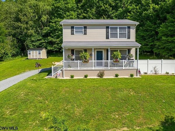 57 Stags Leap Drive, Belington, WV 26250