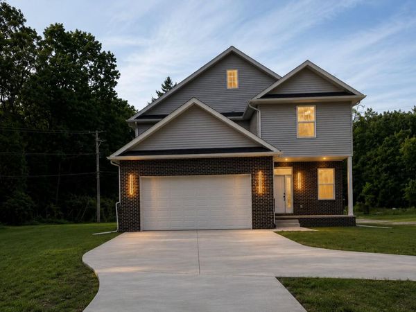 35635 Joy Road, Westland, MI 48185