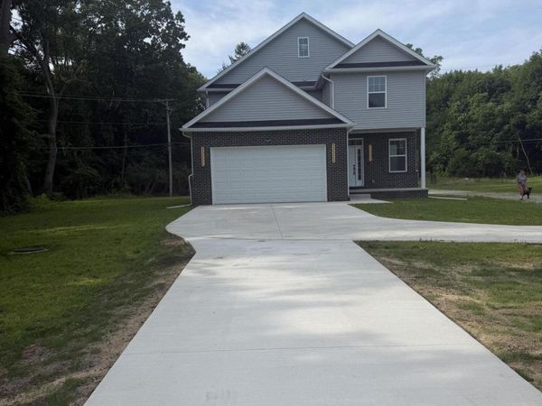 35635 Joy Road, Westland, MI 48185