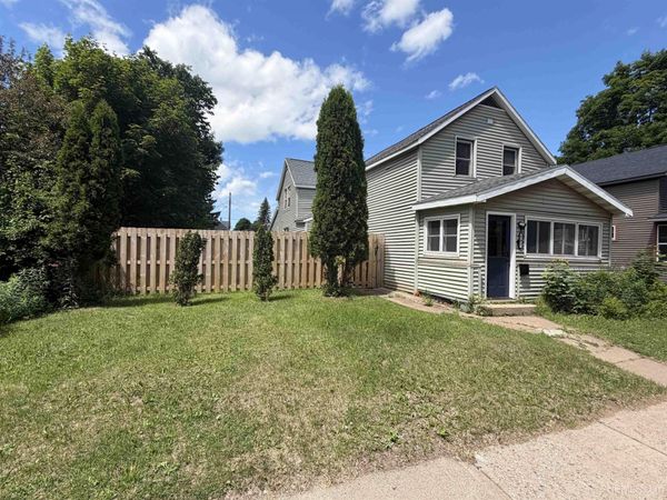 107 E Peck Street, Negaunee, MI 49866