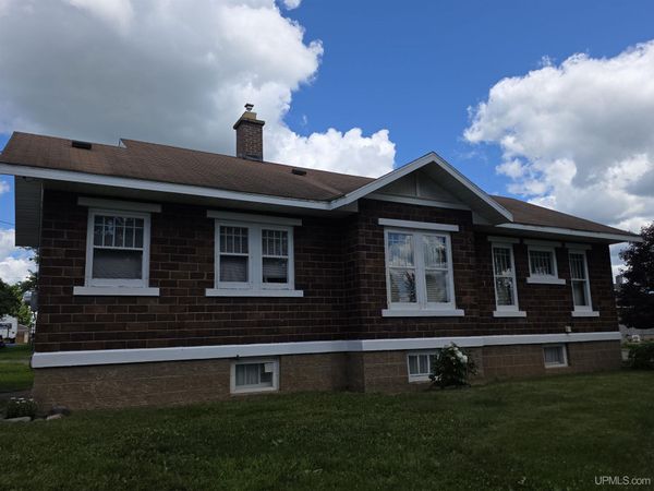 614 Roosevelt Avenue, Iron River, MI 49935