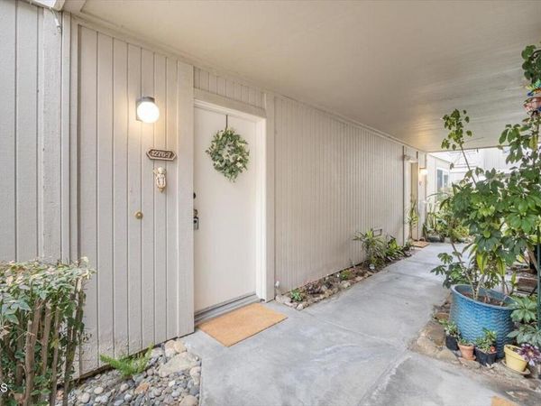 1276 Seacliff Court, Unit 7, Ventura, CA 93003