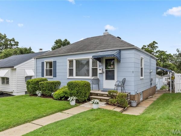 5262 Fairview Avenue, St Louis, MO 63139