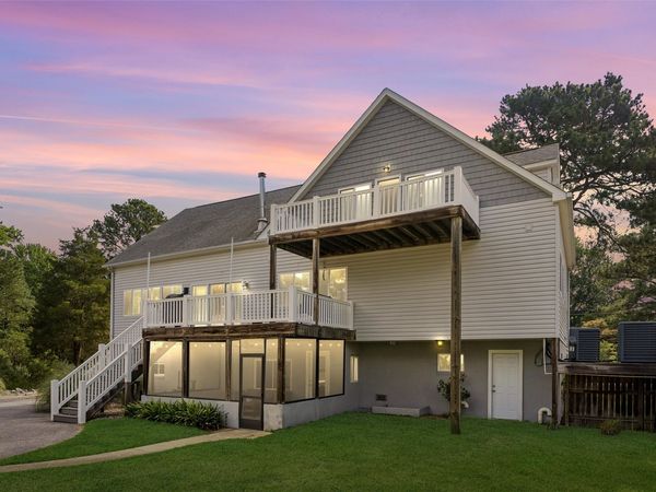 212 Crockett Road , Seaford, VA 23696