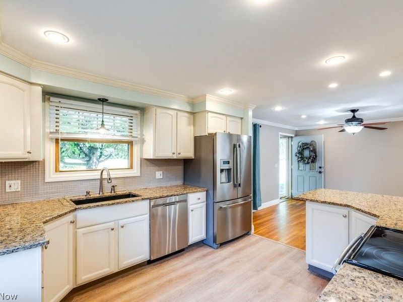 904 Woodside Avenue SE, North Canton, OH 44720 Photo 11