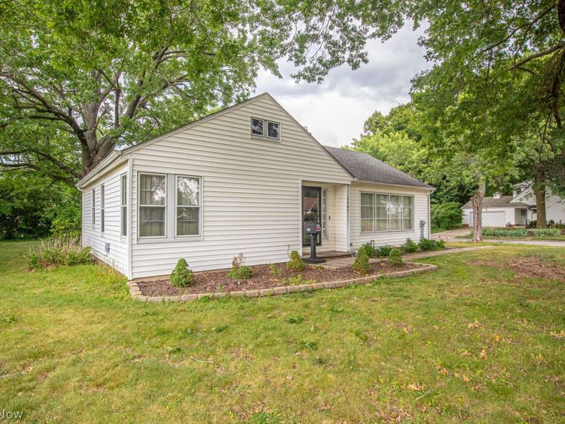 1107 Brandon Road Road, Cleveland, OH 44112 Photo 2