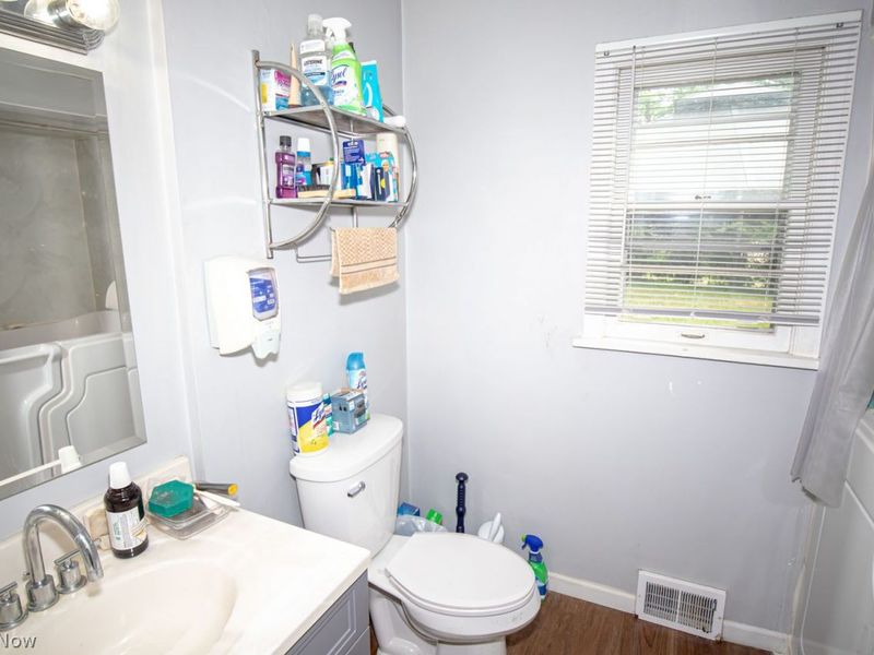 1107 Brandon Road Road, Cleveland, OH 44112 Photo 9