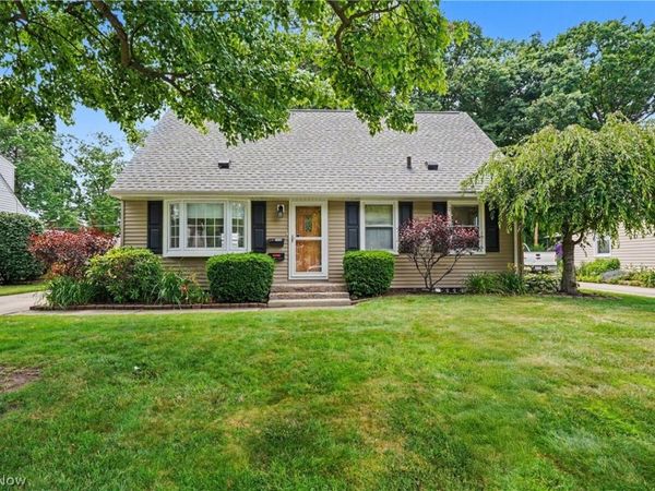 2930 9th Street, Cuyahoga Falls, OH 44221