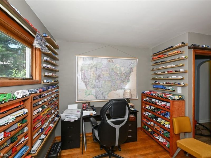 274 E Park Boulevard, Akron, OH 44305 Photo 32