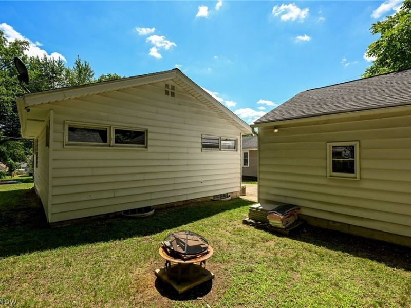 274 E Park Boulevard, Akron, OH 44305 Photo 7