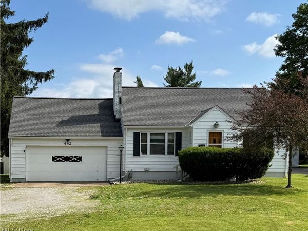 442 N Hambden Street , Chardon, OH 44024