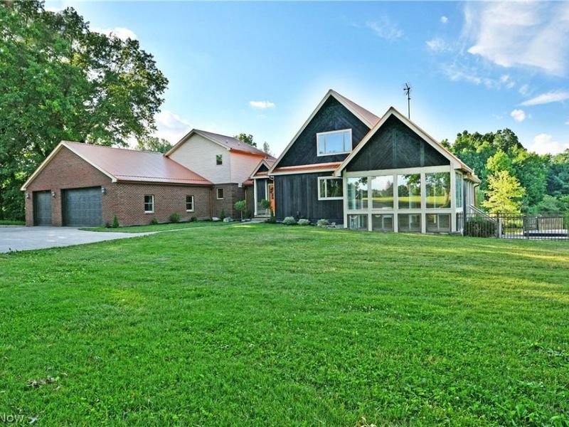 5305 Warren Sharon Road, Vienna, OH 44473 Photo 3