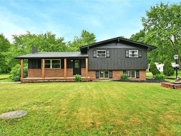 972 Wilson Sharpsville Road , Cortland, OH 44410