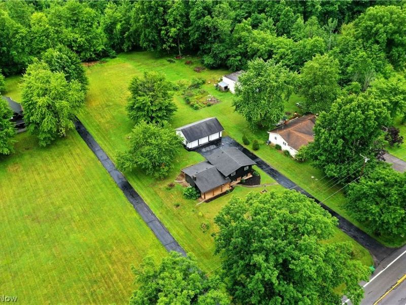 972 Wilson Sharpsville Road, Cortland, OH 44410 Photo 12