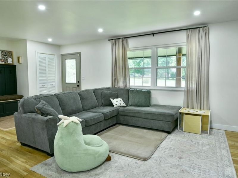 972 Wilson Sharpsville Road, Cortland, OH 44410 Photo 17