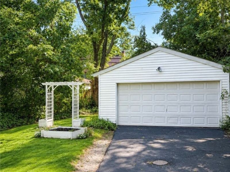1948 Revere Road, Cleveland Heights, OH 44118 Photo 3