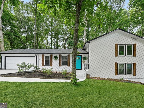 1469 W Rock Court, Stone Mountain, GA 30088
