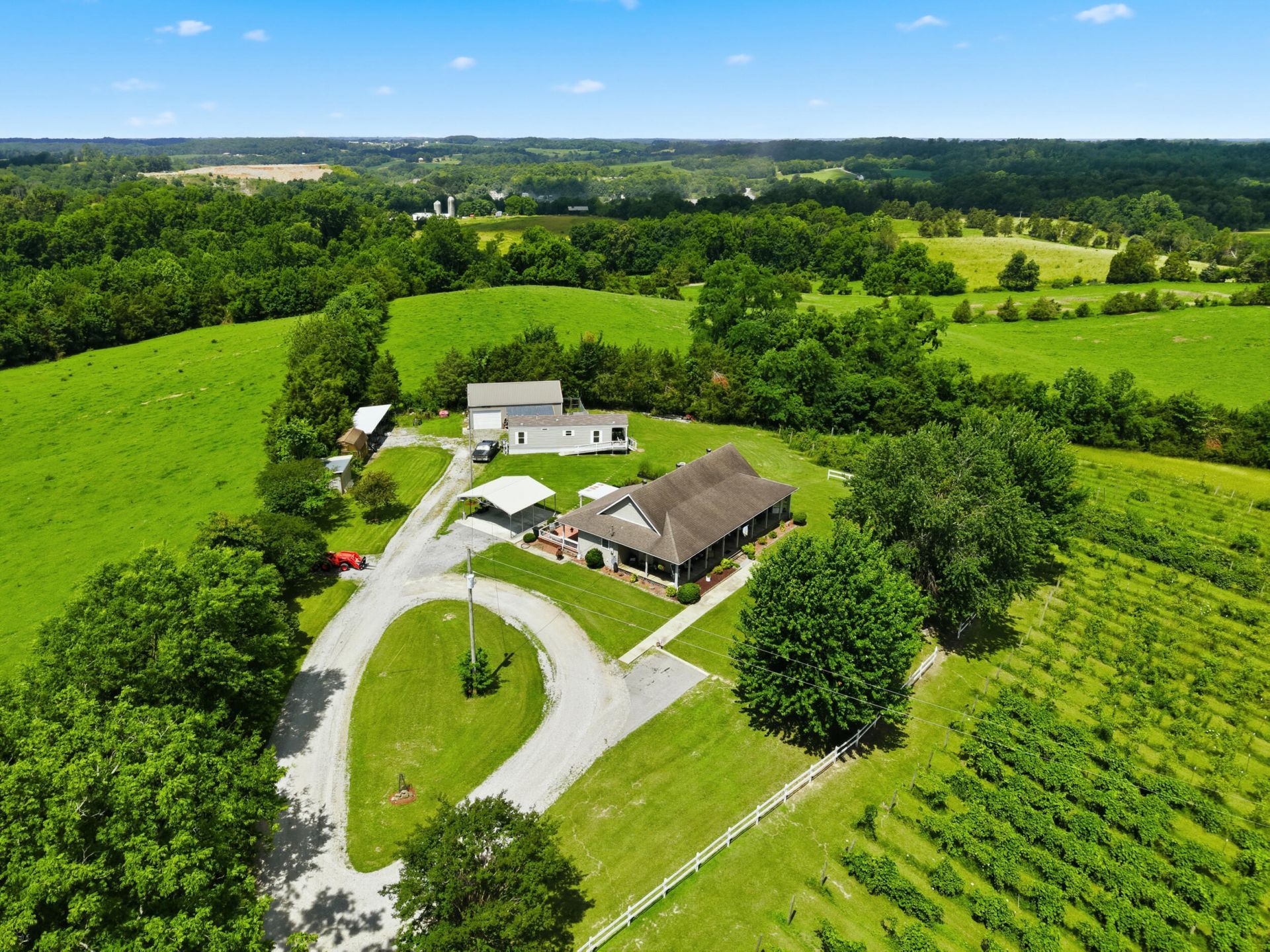 150-182 Combest Drive, Columbia, KY 42728