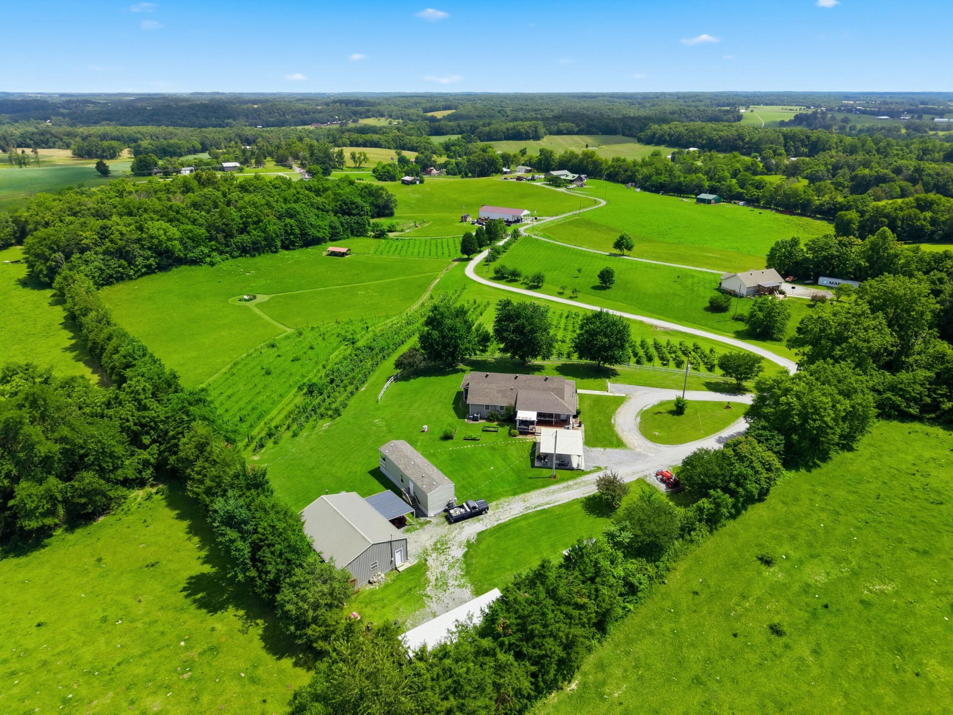 150-182 Combest Drive, Columbia, KY 42728