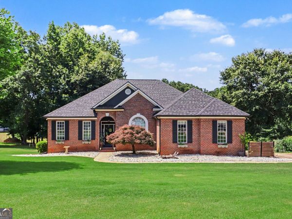 80 Bay Drive, Newnan, GA 30263