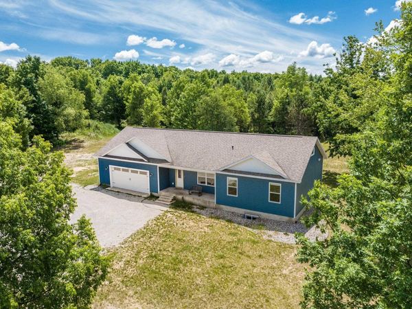 3424 Starlight Trail, Kingsley, MI 49649