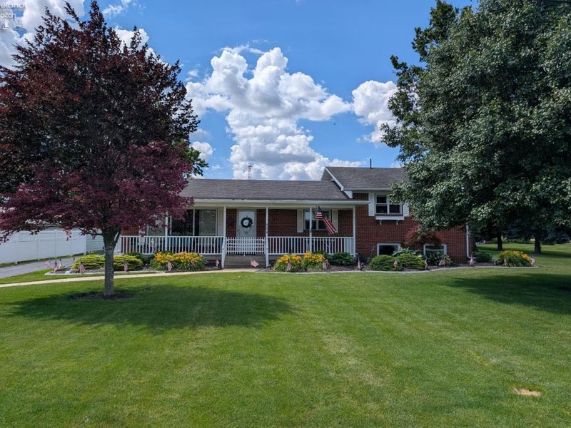864 E County Road 40, Tiffin, OH 44883 Photo 1