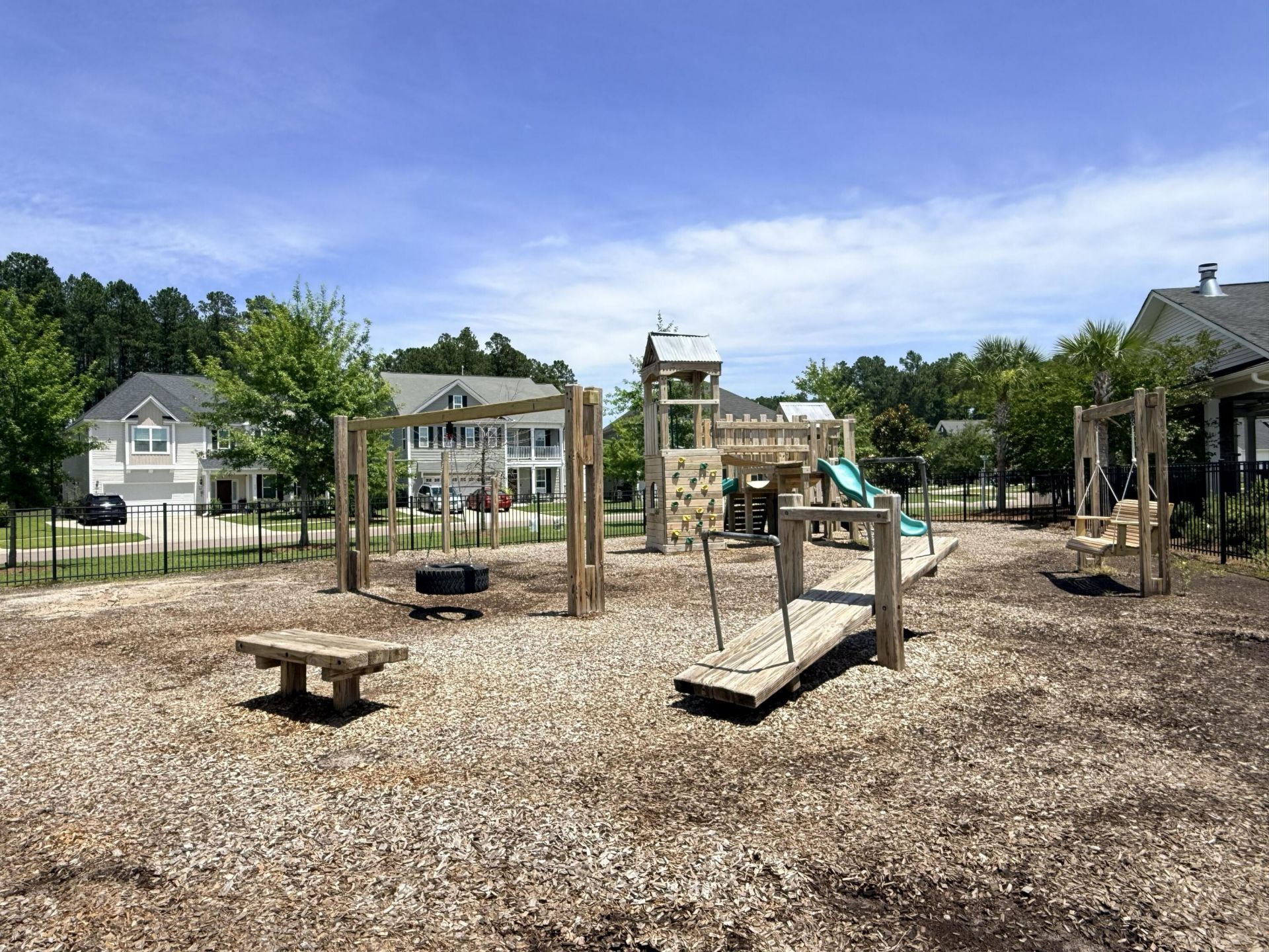108 Rouen Lane Photo 31