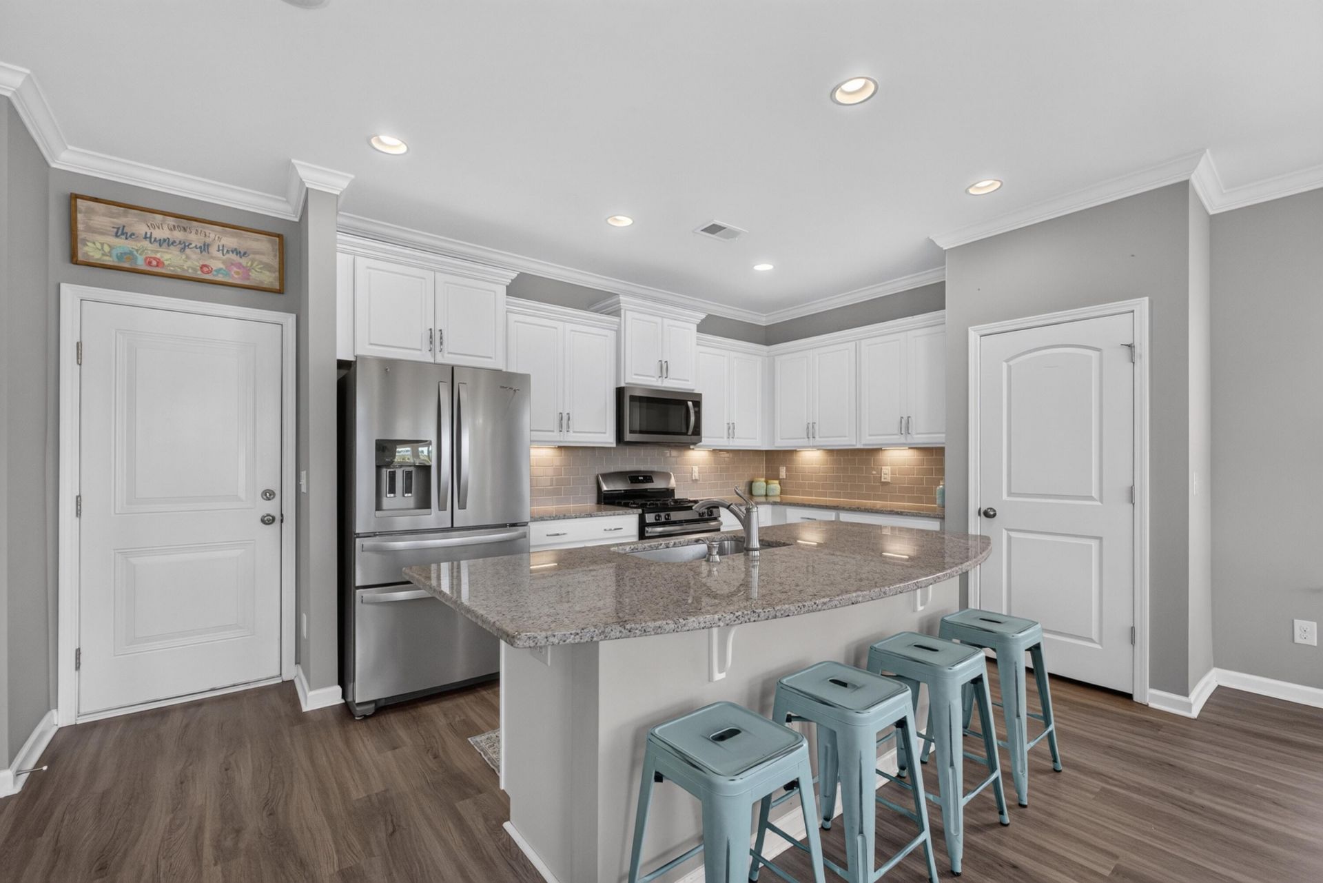 108 Rouen Lane Photo 6