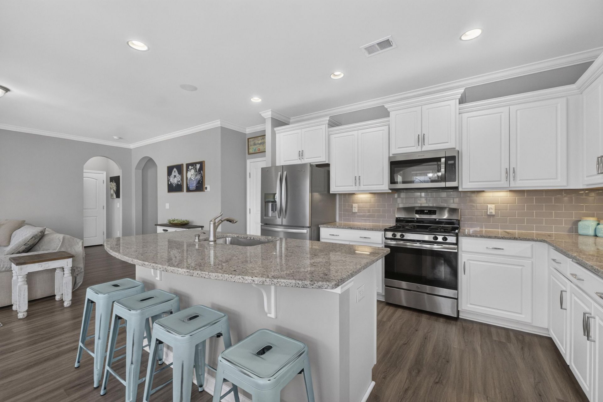 108 Rouen Lane Photo 7