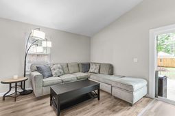 1242 Maryland Drive photo 4