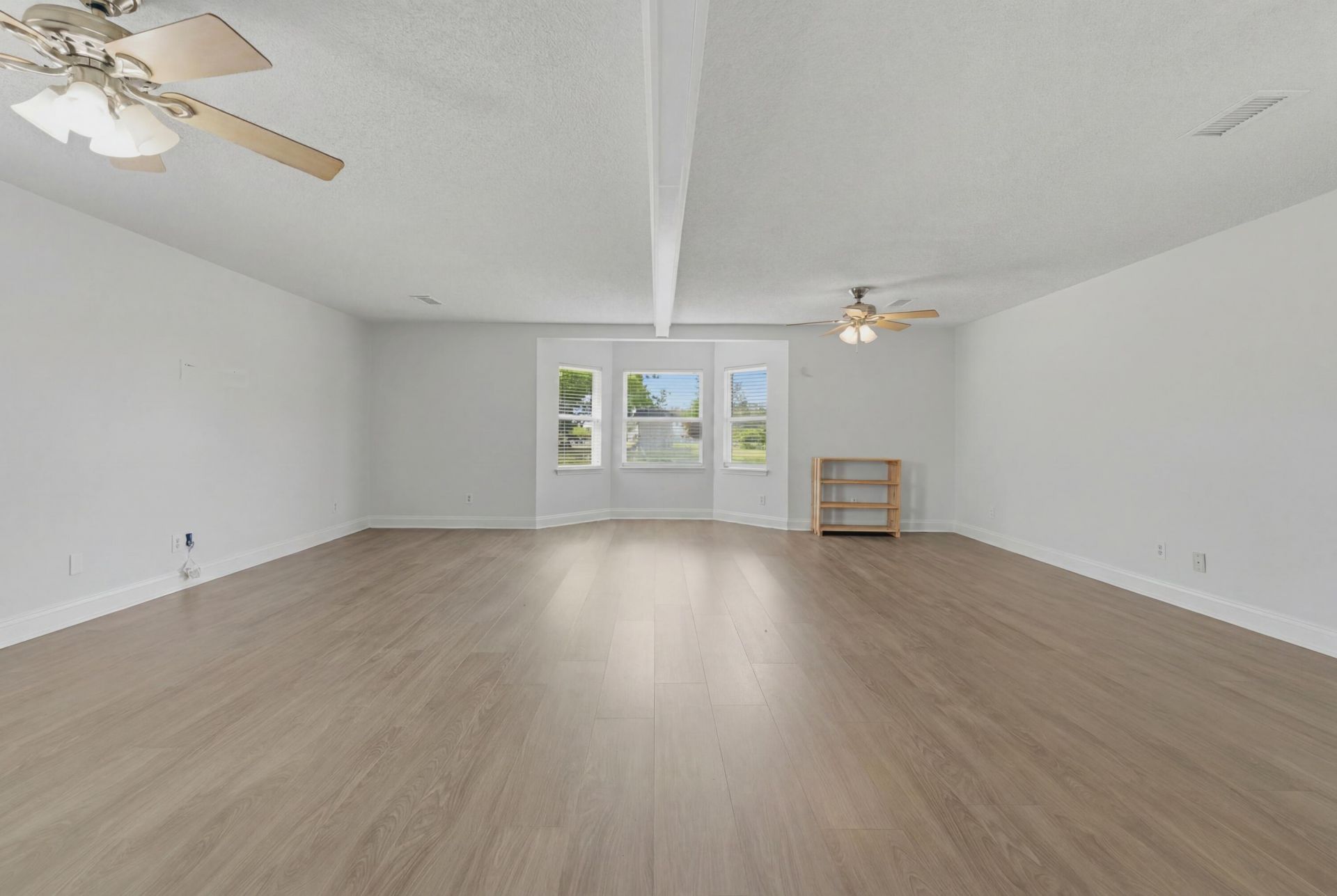 1469 Wren Road Photo 14