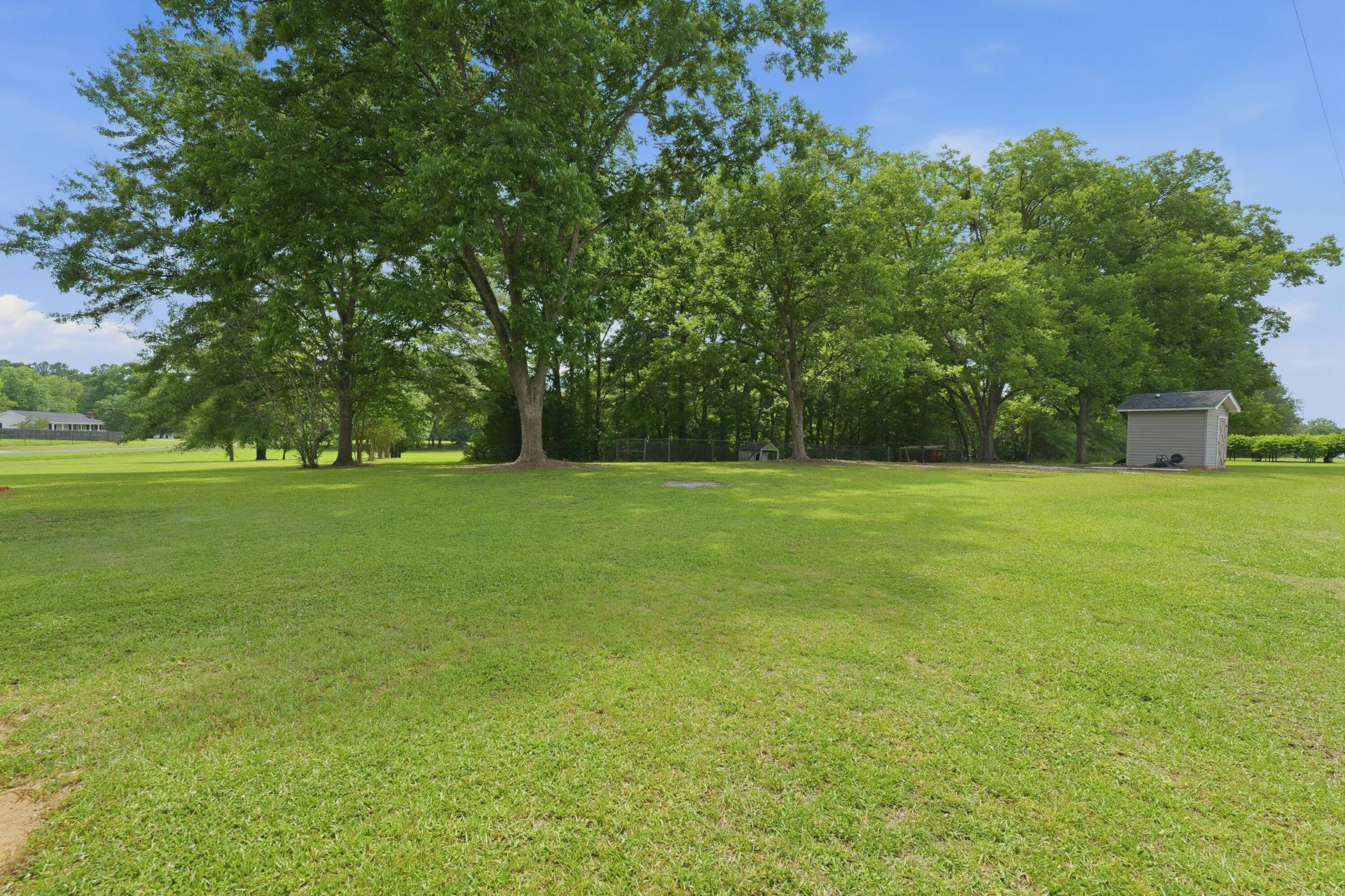 1469 Wren Road Photo 32