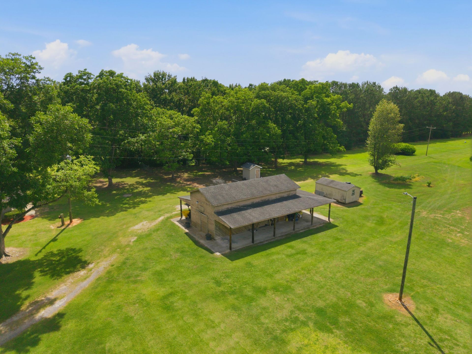 1469 Wren Road Photo 4