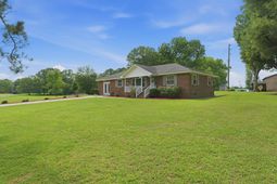 1469 Wren Road photo 4