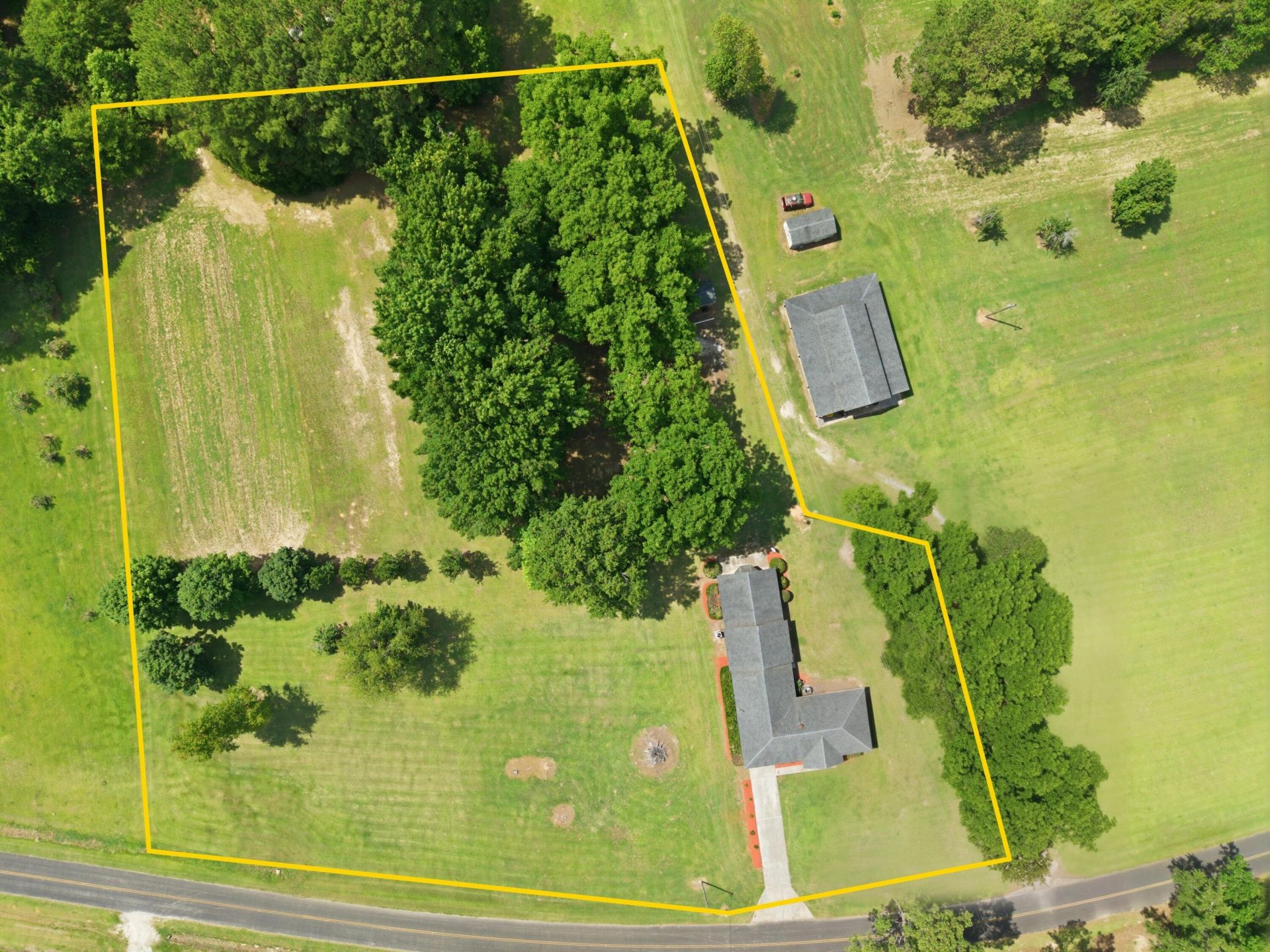 1469 Wren Road Photo 4