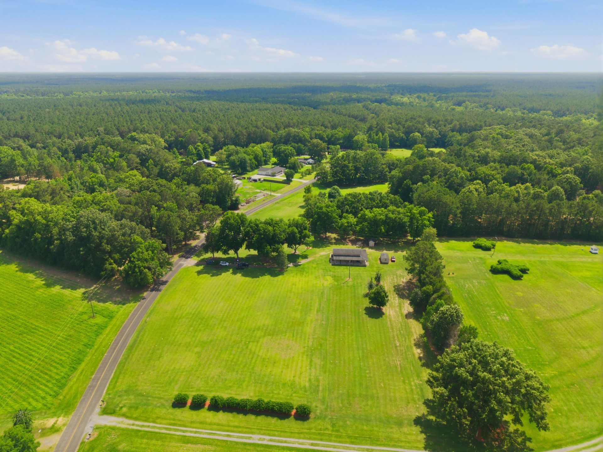 1469 Wren Road Photo 7