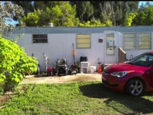 1511 Laurel DR, NORTH FORT MYERS, FL 33917