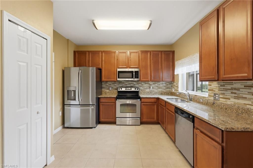 3818 Clearbrook Ln, Fort Myers, FL 33966 Photo