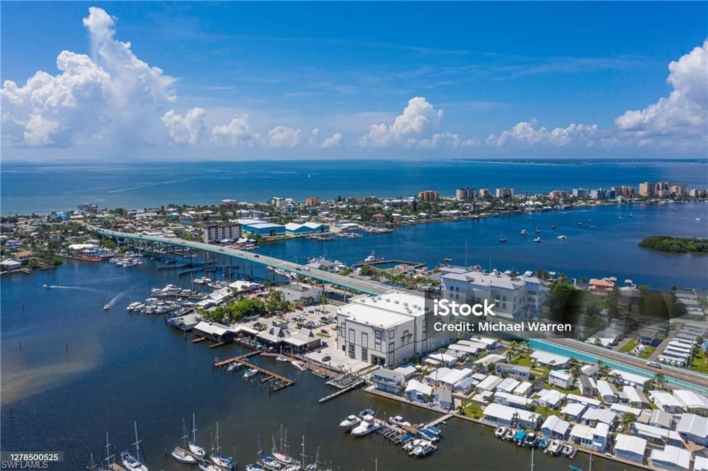 3818 Clearbrook Ln, Fort Myers, FL 33966 Photo