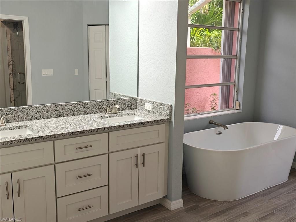 2105 SW 53rd Ter, Cape Coral, FL 33914 Photo