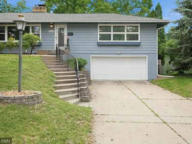 3101 Armour Terrace, Saint Anthony, MN 55418