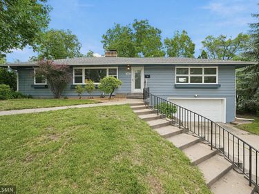 3101 Armour Terrace, Saint Anthony, MN 55418