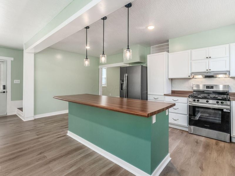 2051 Briarwood Avenue, Columbus, OH 43211 Photo 10
