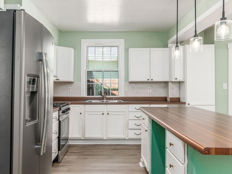 2051 Briarwood Avenue, Columbus, OH 43211 Photo 13