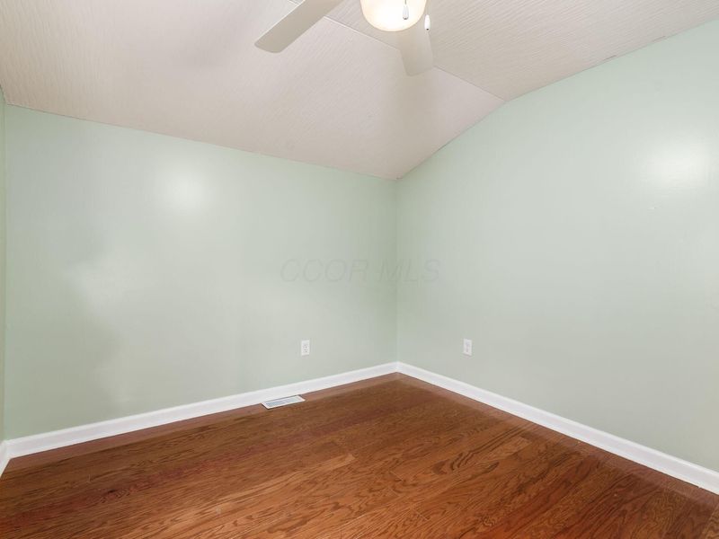 2051 Briarwood Avenue, Columbus, OH 43211 Photo 26