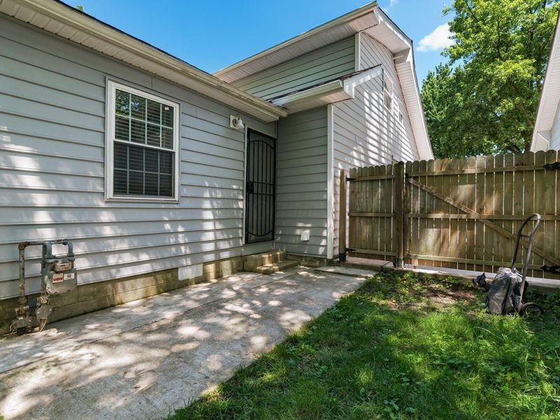 2051 Briarwood Avenue, Columbus, OH 43211 Photo 38