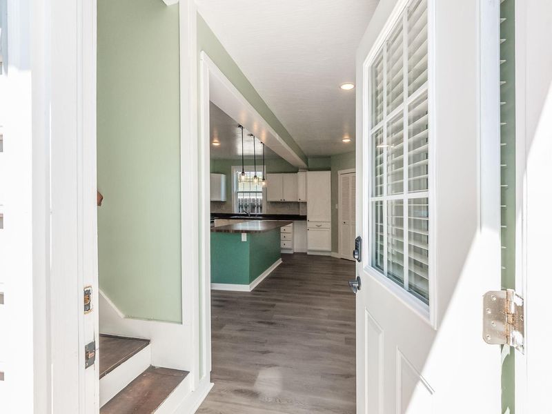2051 Briarwood Avenue, Columbus, OH 43211 Photo 5