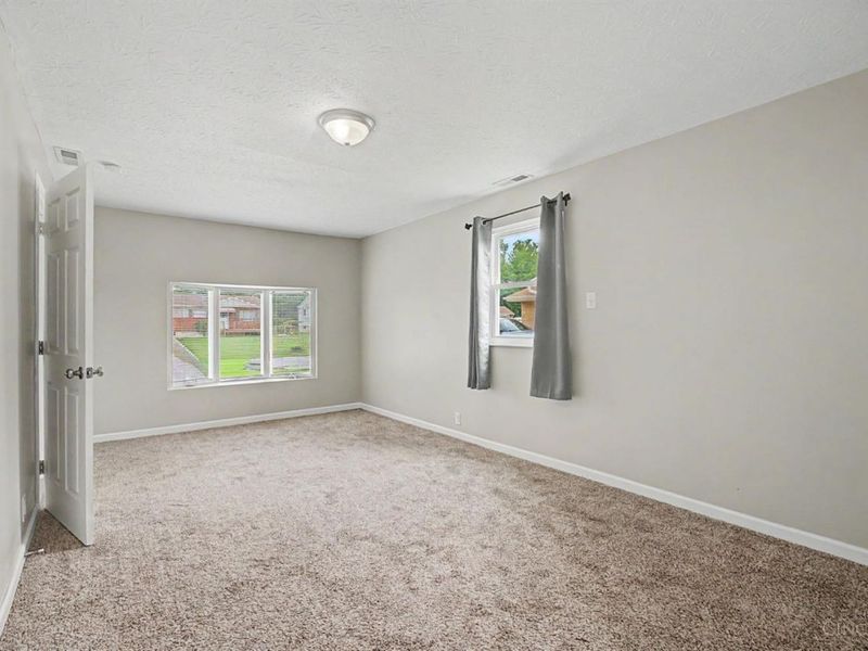 6728 Pecos Drive, Newtown, OH 45244 Photo 12